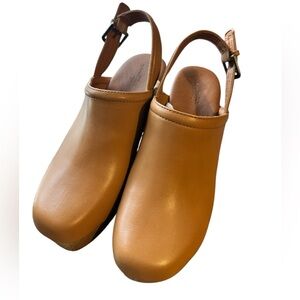 Universal Thread Cognac Leather Slingback Clogs